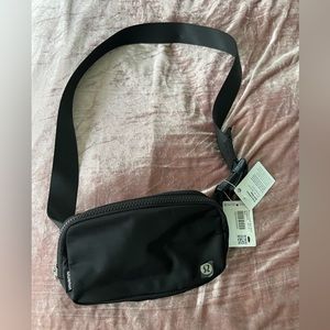 Lulu Lemon Everywhere Belt Bag NWT